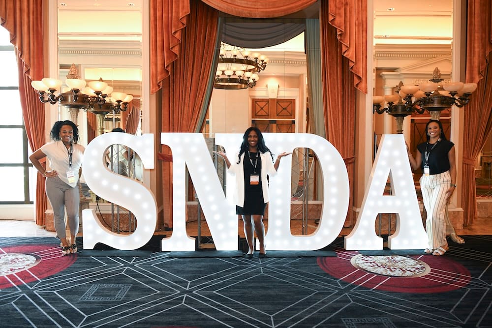 SNDA membership event with dental students gathering for community activities